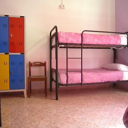 Hostel California-3
