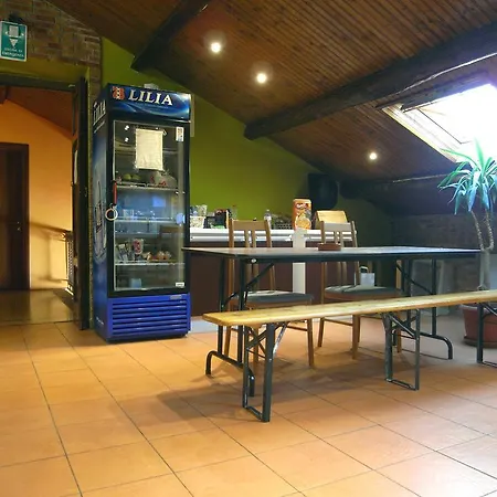 Hostel California-2
